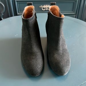 Vionic Wedge Booties 9